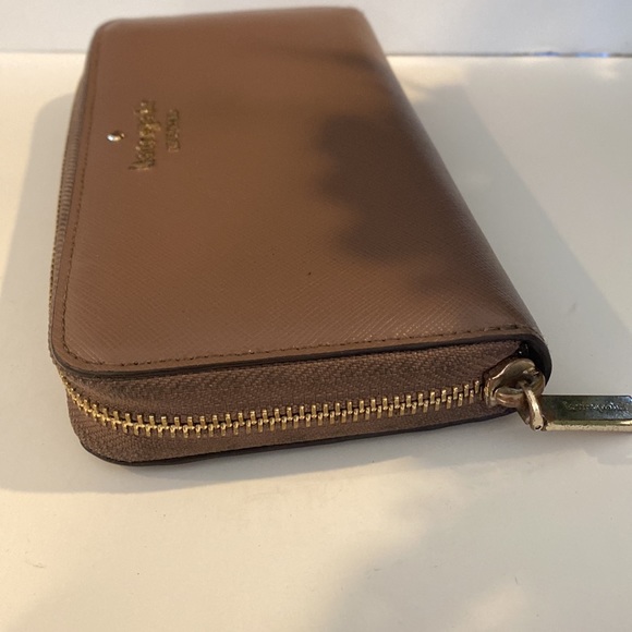Kate Spade Wallet - Picture 4 of 9